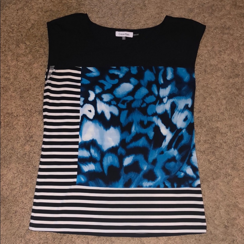 Calvin Klein black/white sleeveless blouse. Medium